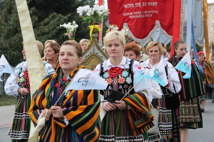 Powitanie ikony MB Częstochowskiej w Lubochni