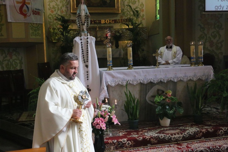 Relikwie bł. ks. Władysława Bukowińskiego w Dąbrowie Szlacheckiej