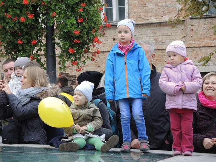 Dzień Papieski AD 2016 na Rynku w Bielsku-Białej