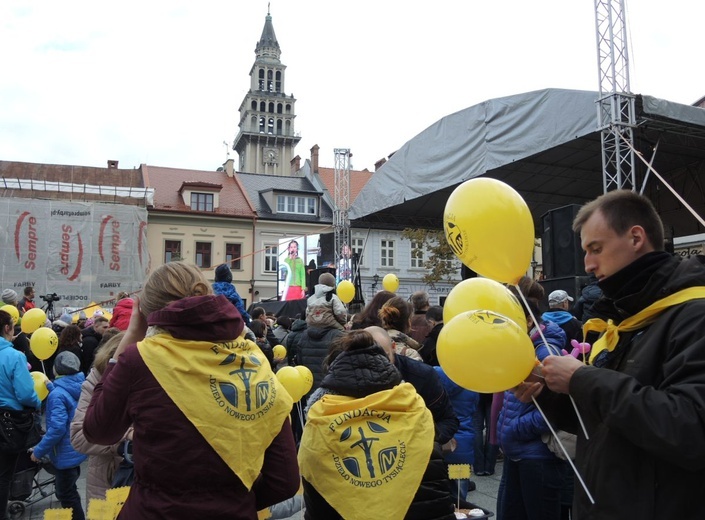 Dzień Papieski AD 2016 na Rynku w Bielsku-Białej