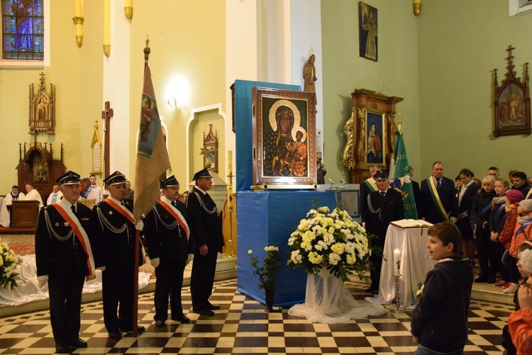 Powitanie ikony MB Częstochowskiej w Żelechlinku