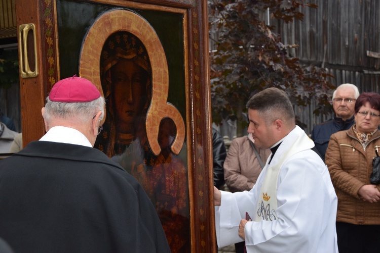 Powitanie ikony MB Częstochowskiej w Żelechlinku