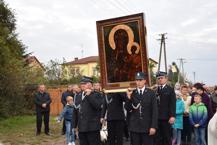 Powitanie ikony MB Częstochowskiej w Kochanowie