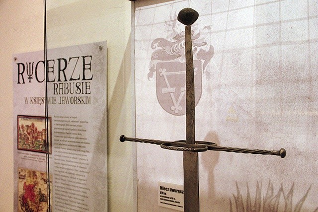 ▲	Wystawę poświęconą rycerzom rabusiom można już oglądać w Muzeum Regionalnym w Jaworze.