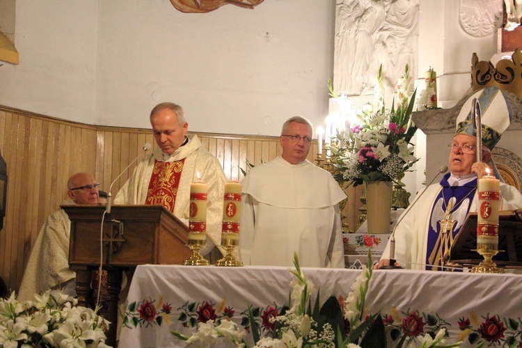 Powitanie ikony MB Częstochowskiej w Białyninie