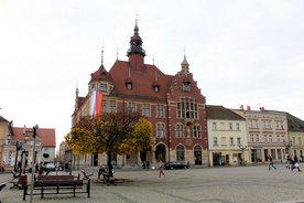 O polskiej pracy nad pracą