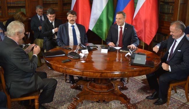 W spotkaniu wzięli udział prezydenci Polski, Czech, Słowacji i Węgier