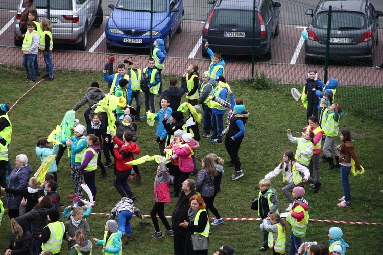 Tysiąc odblaskowych balonów