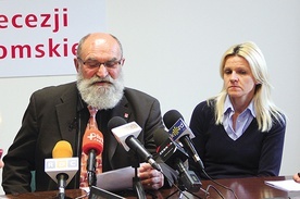 ▼	Agnieszka Wolszczak i Wojciech Dąbrowski podczas konferencji.