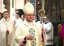 	Hierarcha jest 51. biskupem warmińskim.