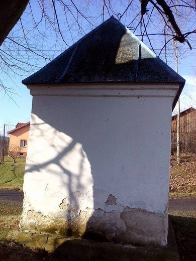 Remont kapliczki w Swoszowej