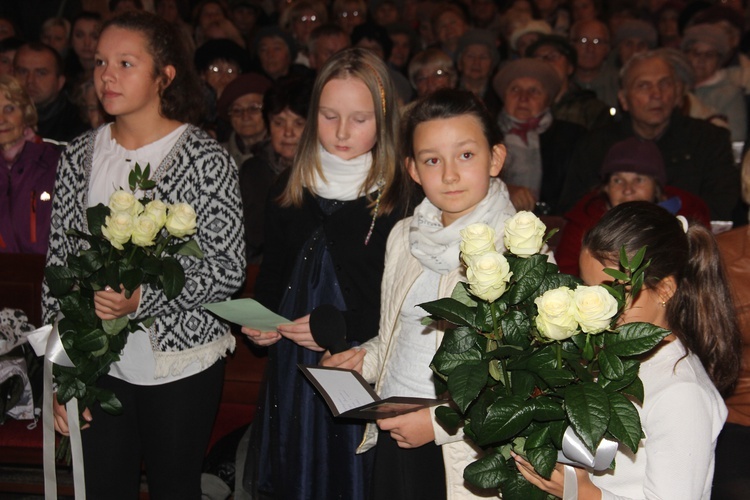 Powitanie ikony MB Częstochowskiej w parafii św. Jakuba w Skierniewicach