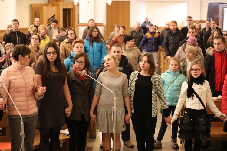 Koncert uwielbienia hymnami ŚDM w Andrychowie