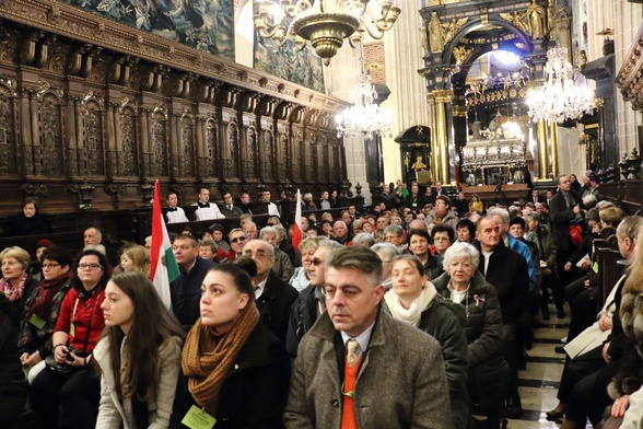 Węgrzy dziękowali Polakom na Wawelu