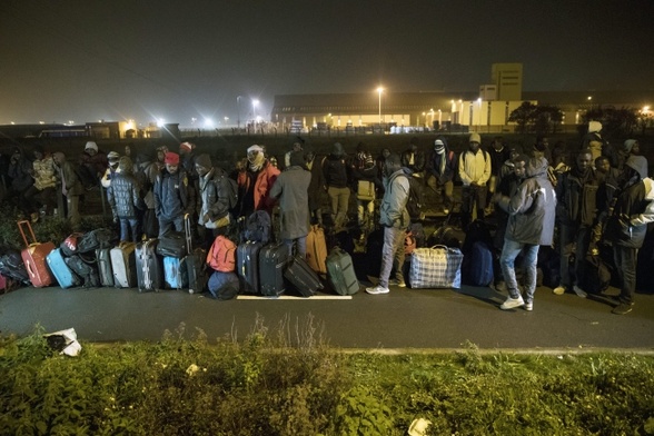 Ewakuacja obozu migrantów w Calais