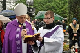 Wszystkich Świętych, nie wszystkich dobrych