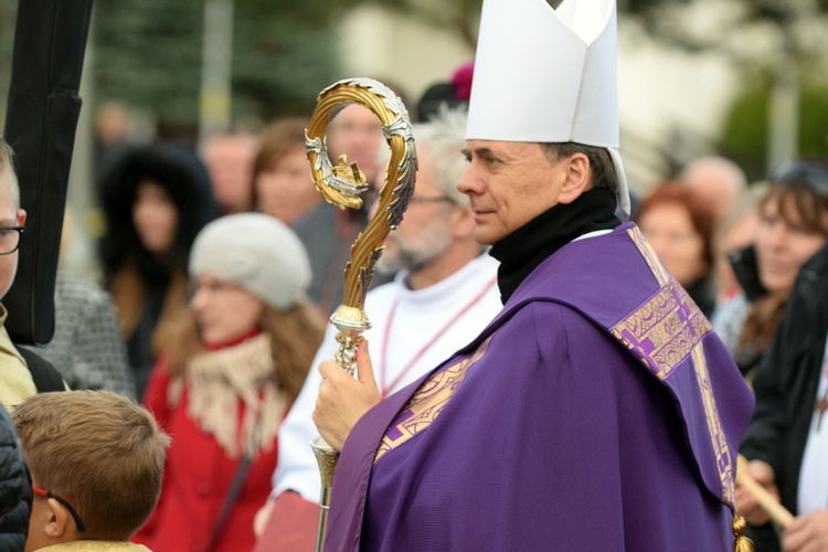 Uroczystość Wszystkich Świętych z biskupem Adamen