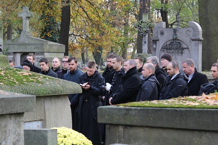 Procesja na cmentarzu Rakowickim 2016