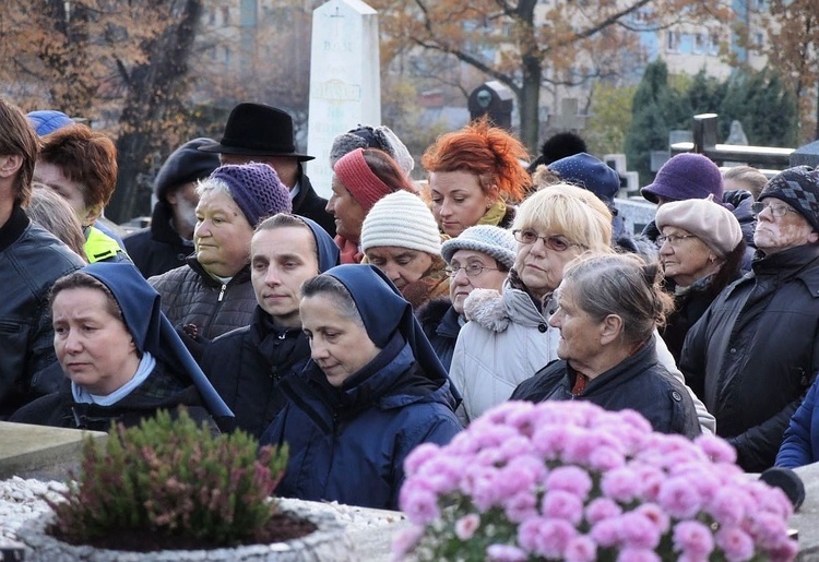 Wszystkich Świętych na cmentarzu w Żywcu