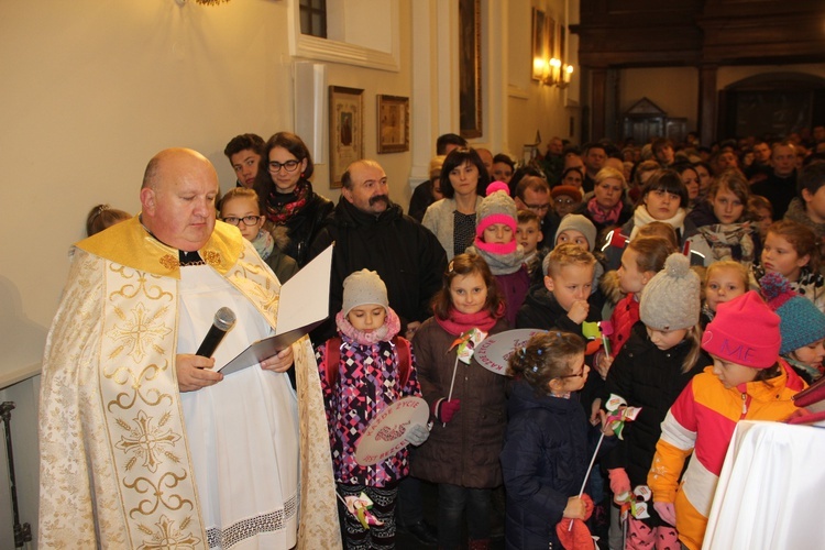 Powitanie ikony MB Częstochowskiej w parafii św. Stanisława w Skierniewicach