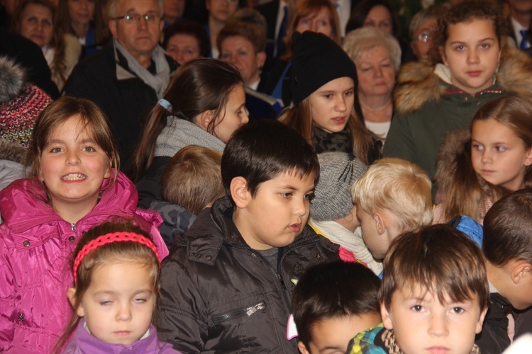 Powitanie ikony MB Częstochowskiej w parafii św. Stanisława w Skierniewicach