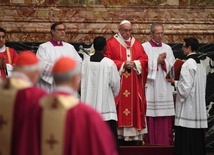 Papież o zmarłych biskupach: wiedzieli, że trzeba być wiernym miłości