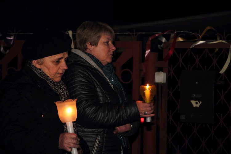 Powitanie ikony MB Częstochowskiej w parafii Miłosierdzia Bożego w Skierniewicach