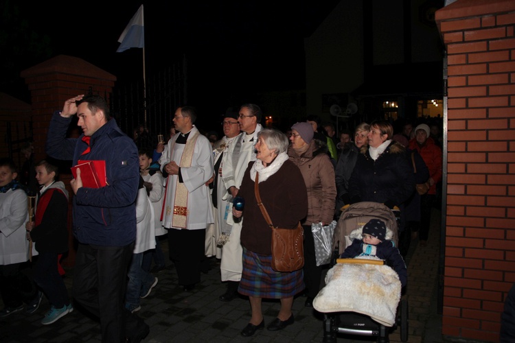 Powitanie ikony MB Częstochowskiej w parafii Miłosierdzia Bożego w Skierniewicach