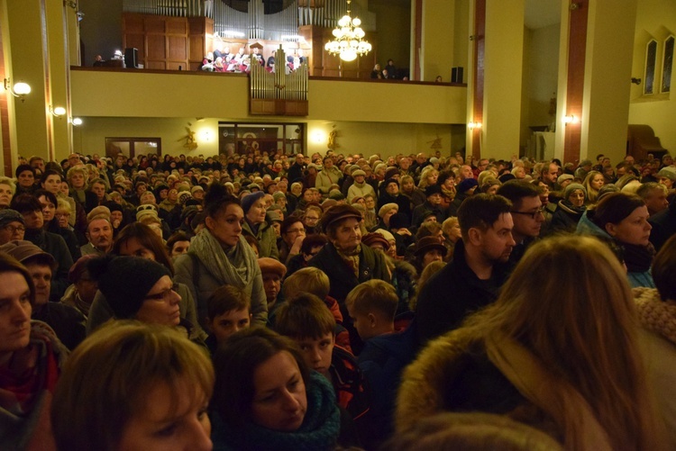 Powitanie ikony MB Częstochowskiej w parafii Najświętszego Serca Pana Jezusa w Skierniewicach