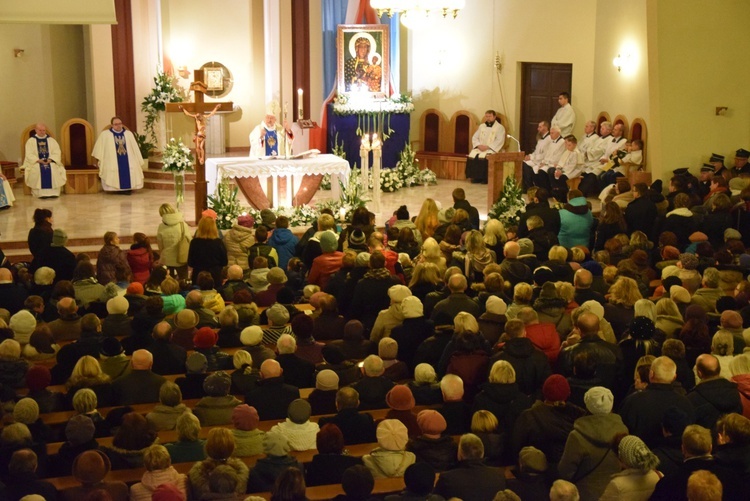 Powitanie ikony MB Częstochowskiej w parafii Najświętszego Serca Pana Jezusa w Skierniewicach