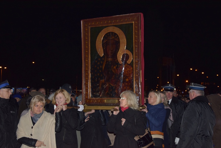 Powitanie ikony MB Częstochowskiej w parafii Najświętszego Serca Pana Jezusa w Skierniewicach