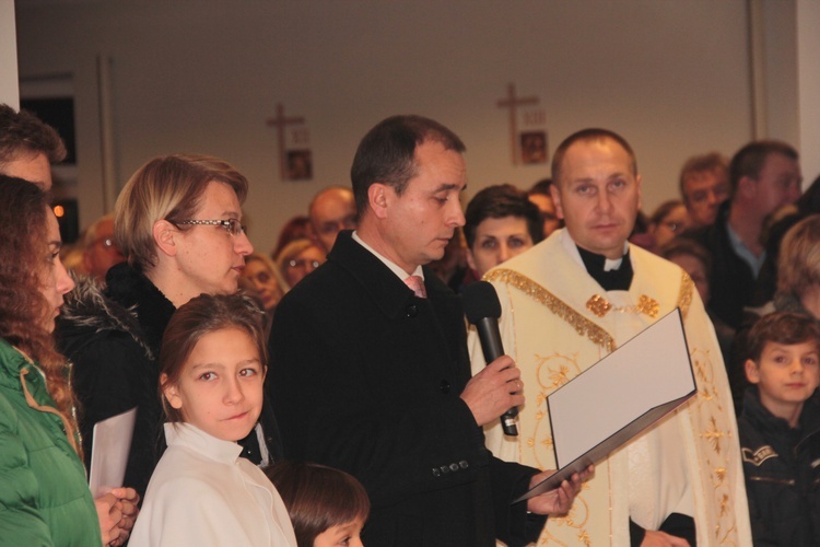 Powitanie ikony MB Częstochowskiej w parafii Niepokalanego Serca NMP w Skierniewicach