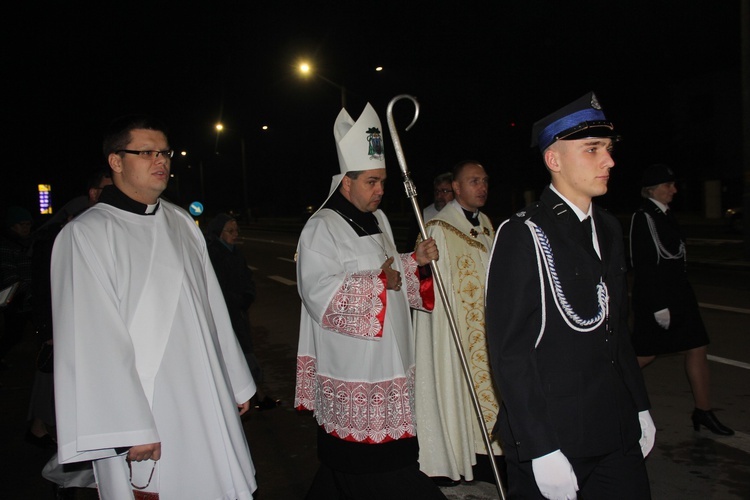 Powitanie ikony MB Częstochowskiej w parafii Niepokalanego Serca NMP w Skierniewicach