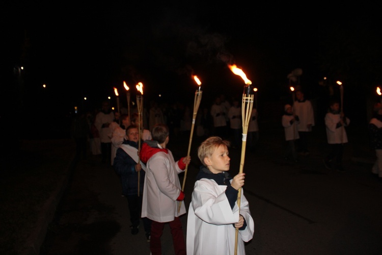 Powitanie ikony MB Częstochowskiej w parafii Niepokalanego Serca NMP w Skierniewicach