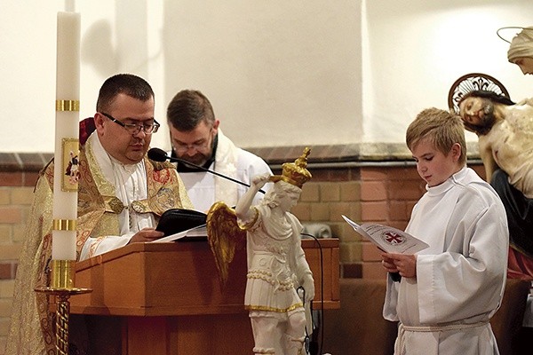 Ks. Julian Nastałek od lat promuje liturgię tradycyjną.