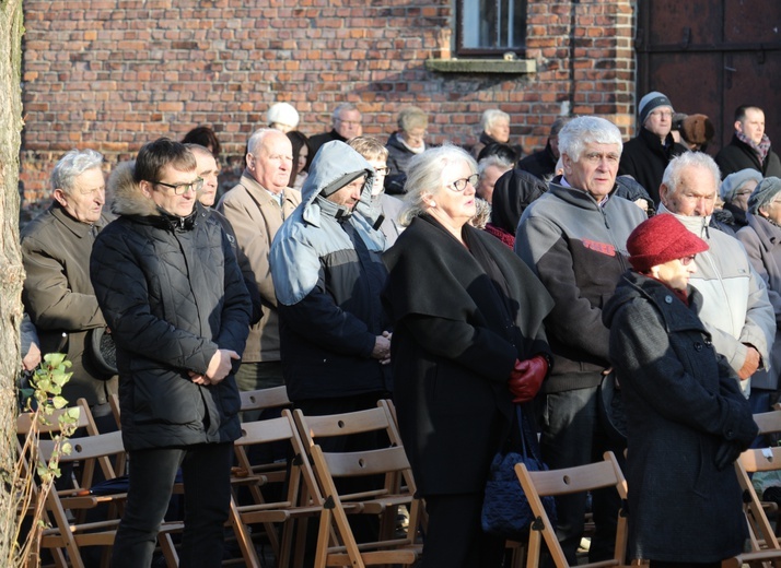 Modlitwa za dusze zmarłych w KL Auschwitz