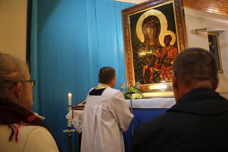 Powitanie ikony MB Częstochowskiej w parafii Grzymkowice-Byki