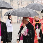 Procesja z relikwiami św. Wiktorii w Łowiczu