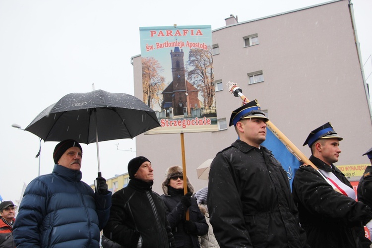 Procesja z relikwiami św. Wiktorii w Łowiczu