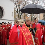 Procesja z relikwiami św. Wiktorii w Łowiczu