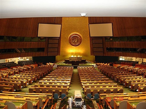 Alarm ONZ: IS gromadzi broń chemiczną