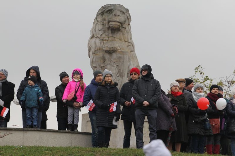 Obchody 98. rocznicy odzyskania przez Polskę niepodległości