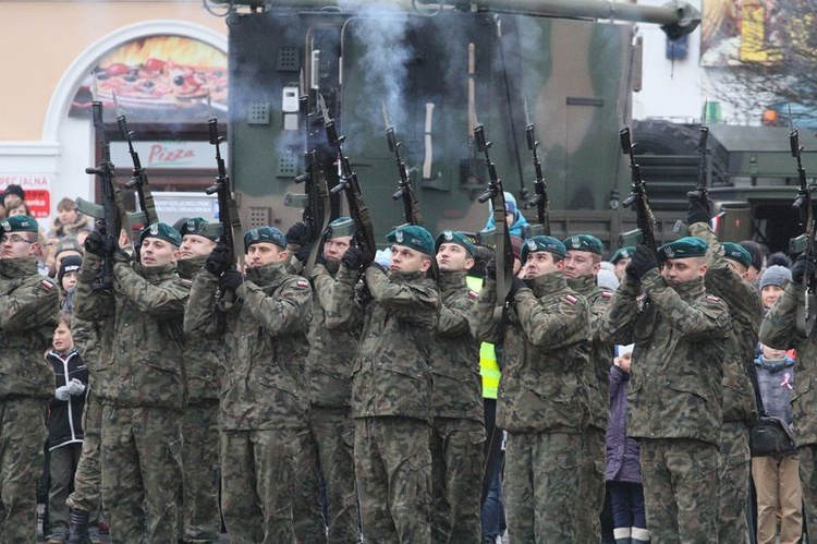 Obchody 98. rocznicy odzyskania przez Polskę niepodległości