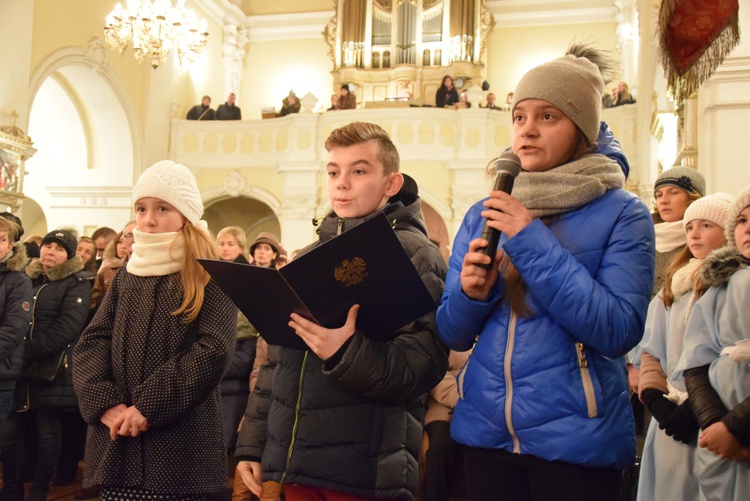 Powitanie ikony MB Częstochowskiej w Regnowie