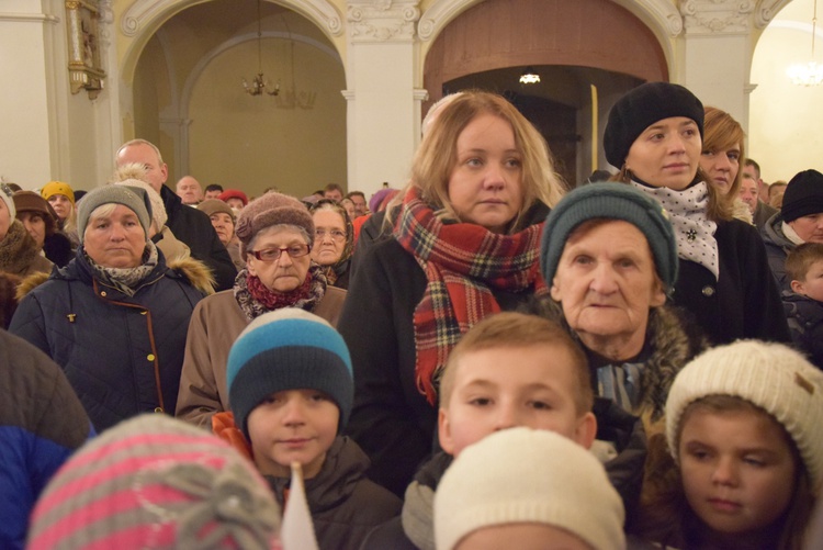 Powitanie ikony MB Częstochowskiej w Regnowie