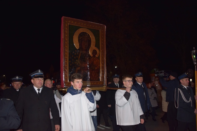 Powitanie ikony MB Częstochowskiej w Regnowie