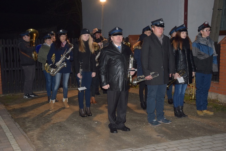 Powitanie ikony MB Częstochowskiej w Regnowie