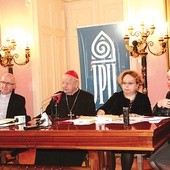 – Musimy dbać o duchowe dziedzictwo Krakowa – zachęcał kard. Stanisław Dziwisz na  samym początku DJP2.