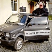 8.11.2016, Bolesławów, Ks. Krzysztof Kauf, proboszcz parafii św. Józefa, pomysłodawca pogotowia duszpasterskiego.