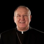 Bp K. Farrell: Interpretacja "Amoris laetitia" nie może dzielić